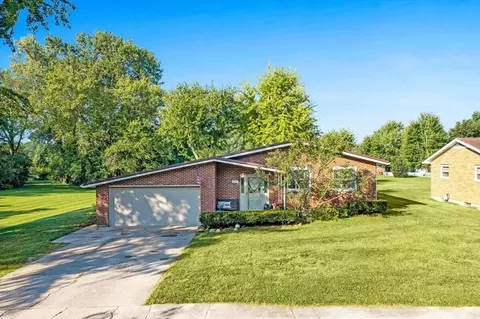 112 Ravin Pl, West Liberty, OH 43357