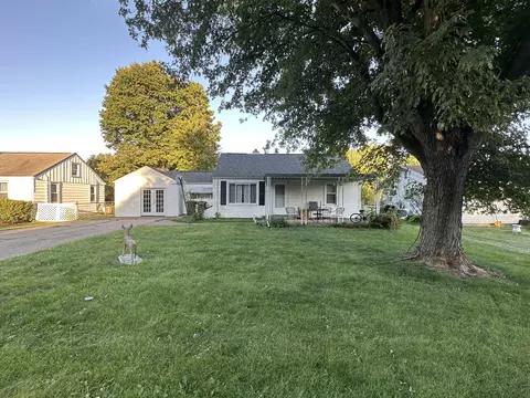 98 Truman Dr, Fairborn, OH 45324