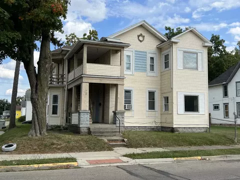 902 Clifton Ave, Springfield, OH 45505