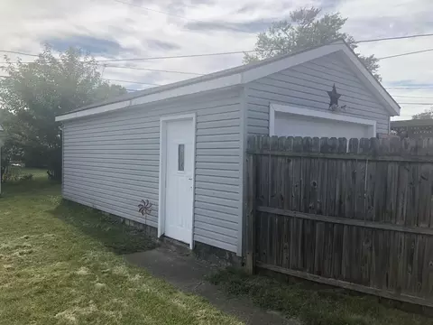 2709 Elmore Dr, Springfield, OH 45505 photo 3
