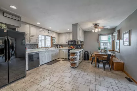 420 E State St, Botkins, OH 45306 photo 9