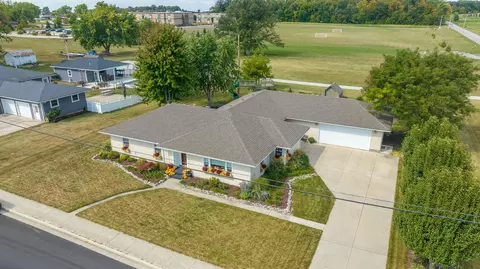 420 E State St, Botkins, OH 45306 photo 4