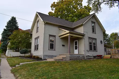 132 Walnut St, Mechanicsburg, OH 43044