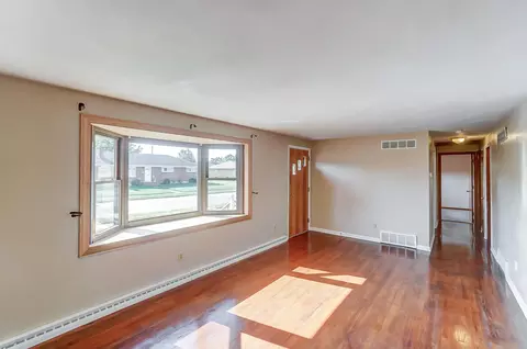 4739 Ashley Dr, Springfield, OH 45503 photo 4