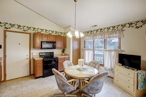 1688 Oldham Dr, Springfield, OH 45503 photo 9