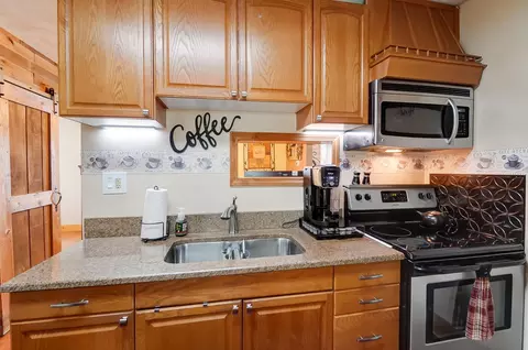 636 E Southern Ave, Springfield, OH 45505 photo 15