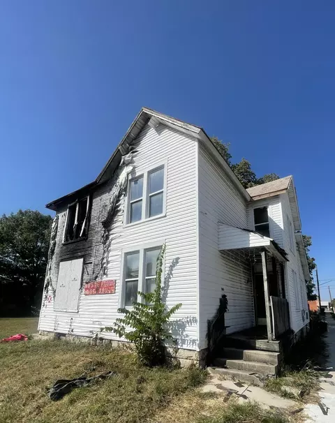 1102 W High St, Springfield, OH 45506