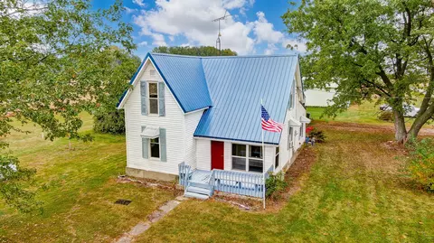 22027 Clay Rd, Wapakoneta, OH 45895