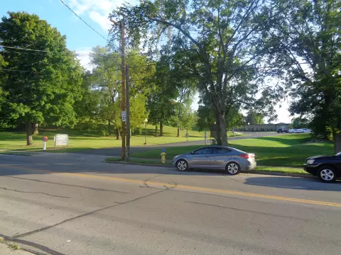 2434 Kenton St, Springfield, OH 45505 photo 4