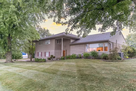 507 W Pike St, Jackson Center, OH 45334