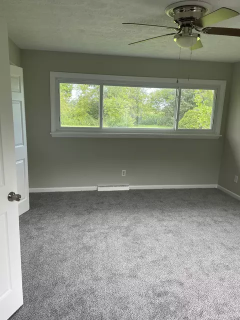 5260 Springfield Jamestown Rd, Springfield, OH 45502 photo 7