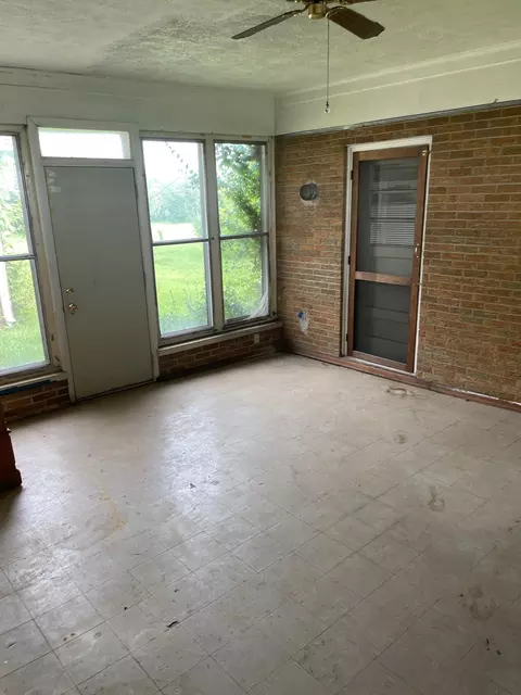 5260 Springfield Jamestown Rd, Springfield, OH 45502 photo 9