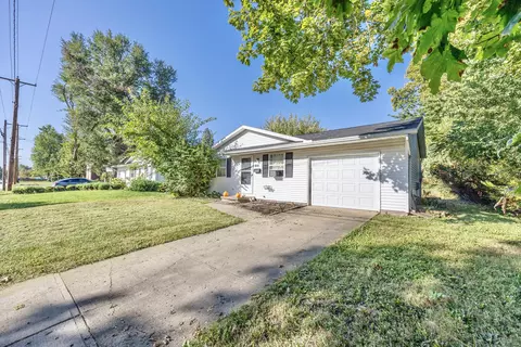 814 N Oakland St, Urbana, OH 43078
