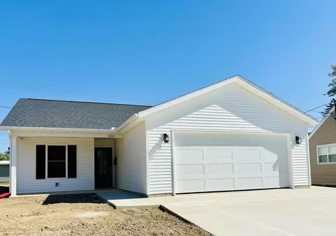 120 N Leblond St, Celina, OH 45822