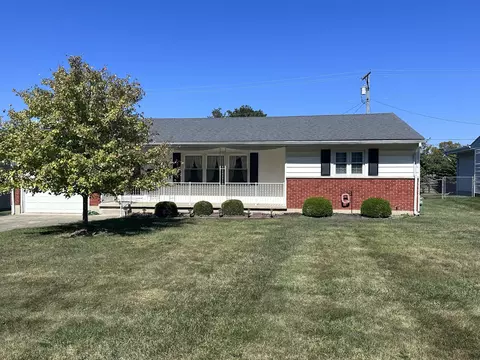 818 Amherst Dr, Urbana, OH 43078