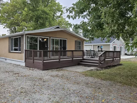 115 Parkway Ct, Saint Marys, OH 45885