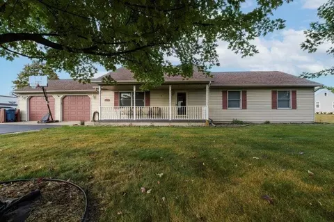 912 W Auburn Ave, Bellefontaine, OH 43311