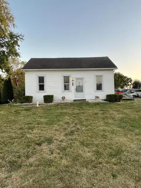 413 W State St, Botkins, OH 45306