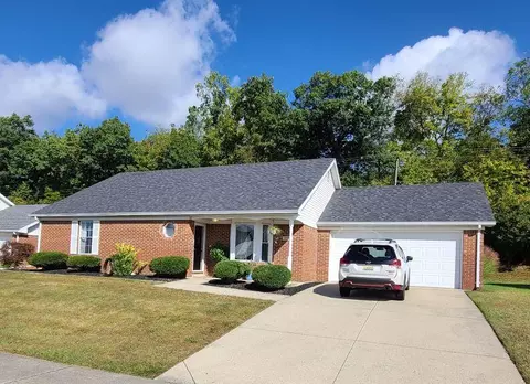 1176 Old Farm Ln, Springfield, OH 45503