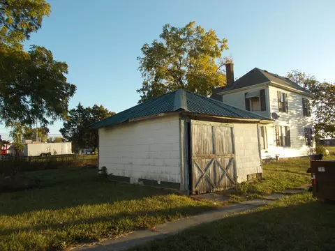 429 S Walnut St, Celina, OH 45822 photo 4