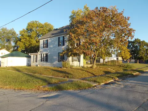 429 S Walnut St, Celina, OH 45822 photo 2