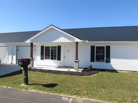 1624 Irene Dr #15, Bellefontaine, OH 43311