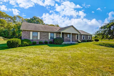 5700 Mills Rd, Springfield, OH 45502