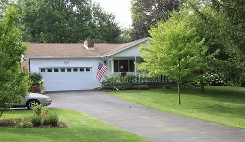 2344 Erter Dr, Springfield, OH 45503