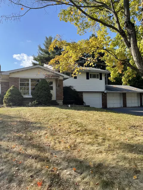 3500 E Pitchin Rd, Springfield, OH 45502