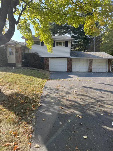 3500 E Pitchin Rd, Springfield, OH 45502 photo 2