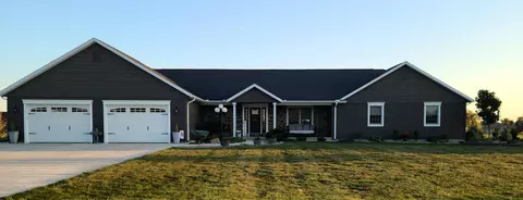6917 Silver Lakes Dr, Celina, OH 45822