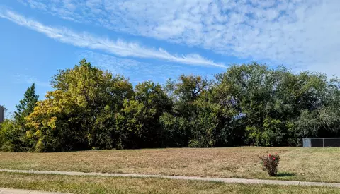 5675 Cottonwood Ct, Dayton, OH 45424