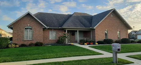 2405 Kensington Dr, Saint Marys, OH 45885