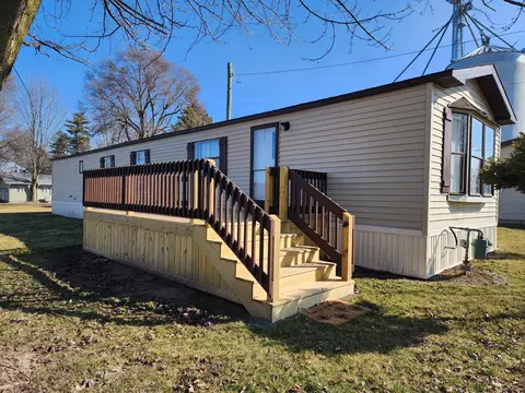 304 W Buckeye St, Belle Center, OH 43310