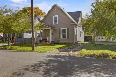 328 E Brown Ave, Bellefontaine, OH 43311