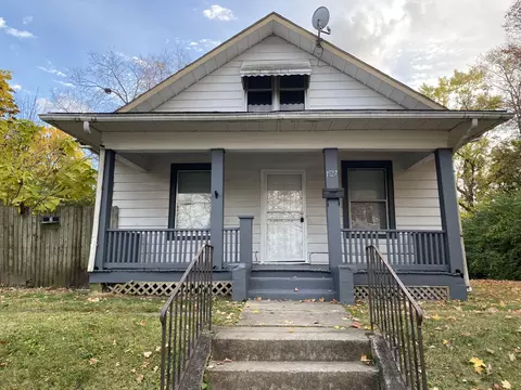 1527 W Clark St, Springfield, OH 45506