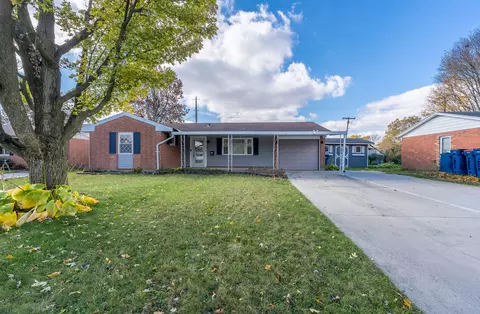 604 S Sunset Dr, Piqua, OH 45356