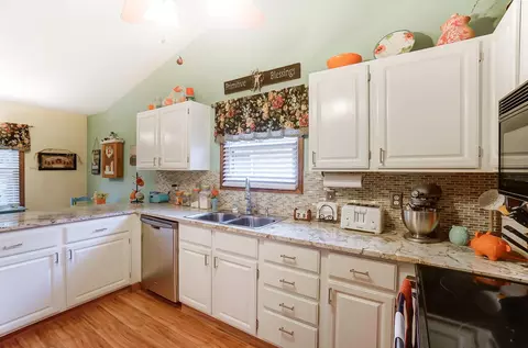 1925 Wedgewood Cir, Springfield, OH 45503 photo 14