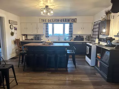 Kitchen - 15080 Pruden Rd, Sidney, OH 45365 photo 1 of 2