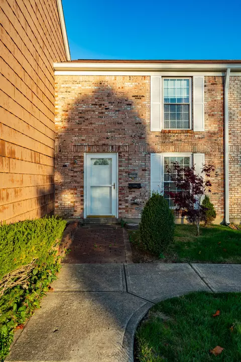 1004 Stoneybrook Trl, Fairborn, OH 45324