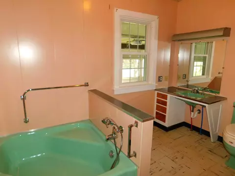 Bath - 820 Spruce Ave, Sidney, OH 45365 photo 3 of 4