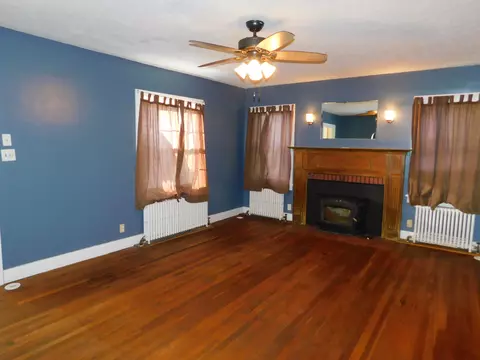 Living - 820 Spruce Ave, Sidney, OH 45365 photo 3 of 3