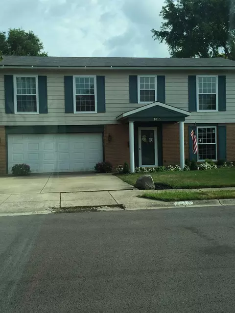 1813 Wilshire Dr, Piqua, OH 45356