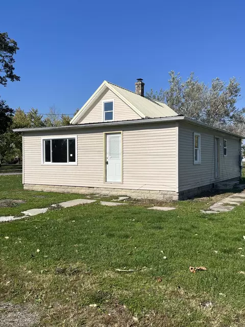 151 Third St, Cloverdale, OH 45827