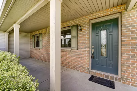 6995 Old Clifton Rd, Springfield, OH 45502 photo 2