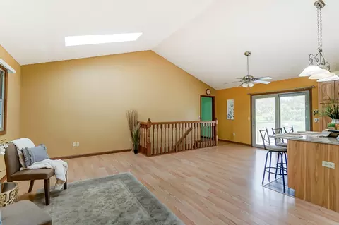 6995 Old Clifton Rd, Springfield, OH 45502 photo 9