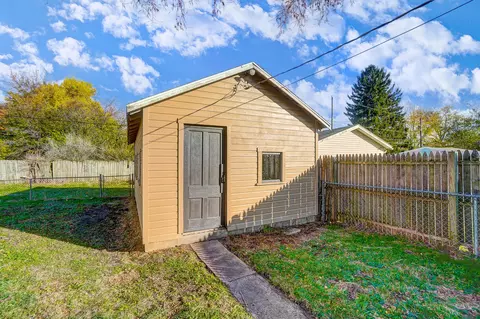 210 N Clairmont Ave, Springfield, OH 45503 photo 28