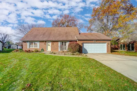 1005 Aster Dr, Wapakoneta, OH 45895