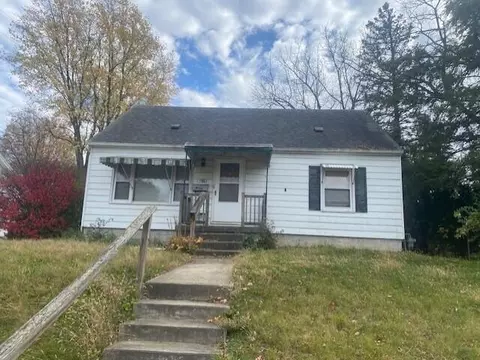 1004 Pine St, Springfield, OH 45505 photo 2