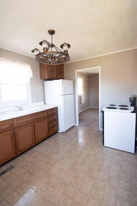 911 S Burnett Rd, Springfield, OH 45505 photo 12